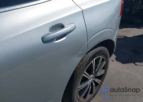 2018 Volvo Xc60 T5 Inscription from USA, damaged, VIN YV4102RL8J1065166